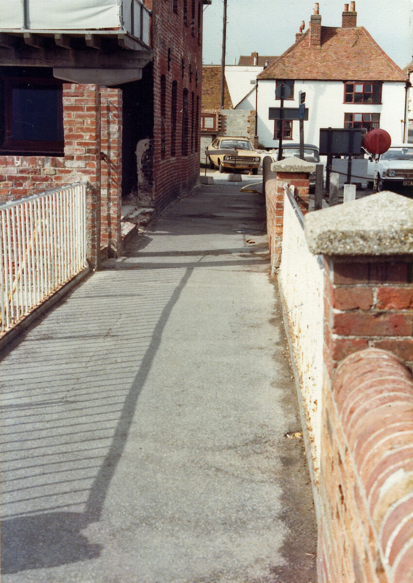1277-7-7.jpg