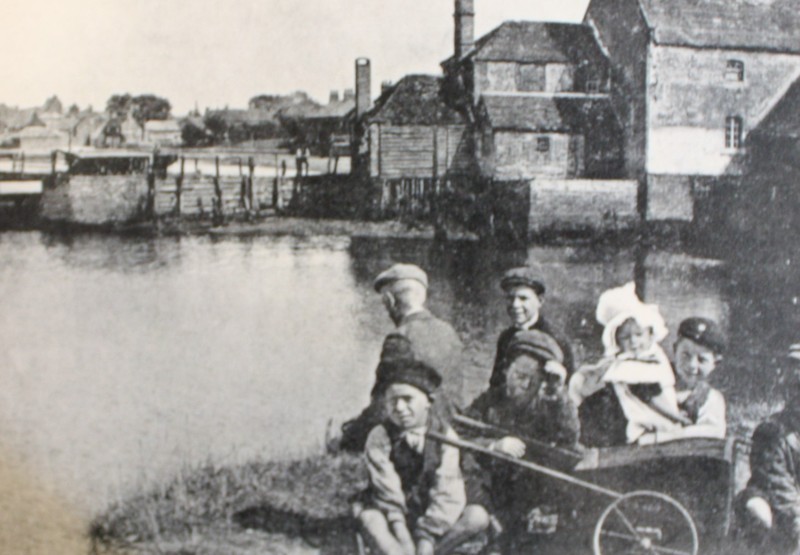 EMHT1698.JPG