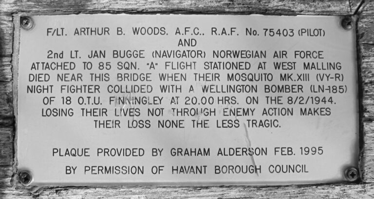 Plaque to F/Lt Arthur B Woods and 2nd LT. Jan Bugge